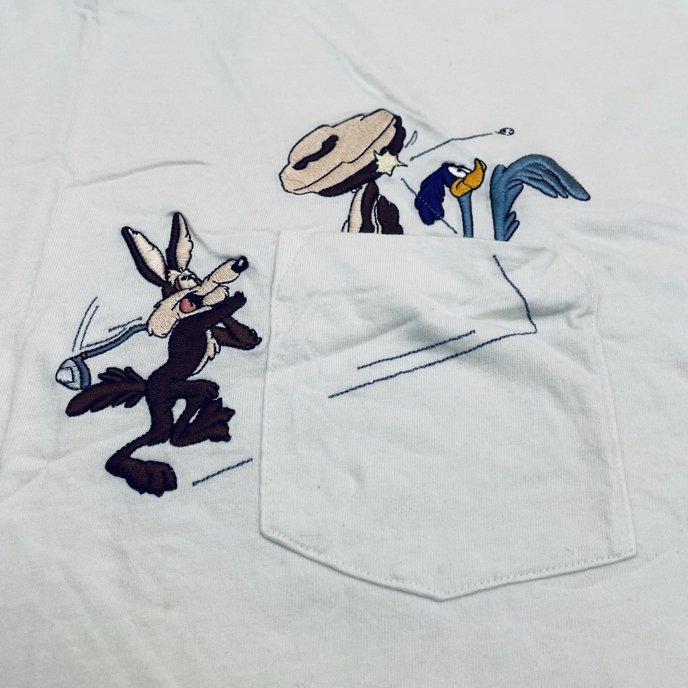 Vintage 90s Warner Bros Embroidered Pocket Single Stitch T-Shirt Size Medium - Picture 2 of 7